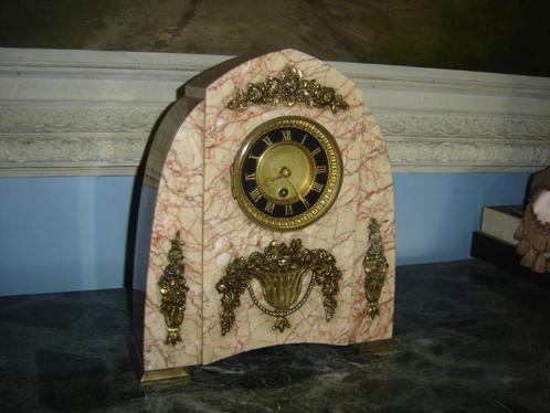 Pendule en marbre et bronze d'époque art déco, Antiquités & Art, Antiquités | Horloges, Enlèvement ou Envoi