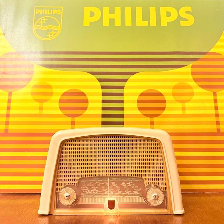 VINTAGE BUIZENRADIO PHILIPS BF121.01 ART DECO BAKELIET CREME, Antiek en Kunst, Antiek | Tv's en Audio, Verzenden