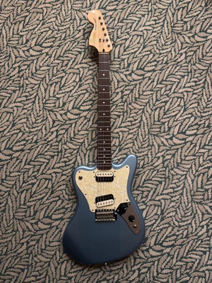 Squier Paranormal Series Super-Sonic, Musique & Instruments, Instruments à corde | Guitares | Électriques, Comme neuf, Enlèvement ou Envoi