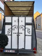 Van cheval, remorque 800kg, Dieren en Toebehoren, Ophalen, Zo goed als nieuw, 1½-paards trailer