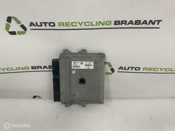 Motor Management Computer Renault Captur 1 ORIG 237104736R beschikbaar voor biedingen