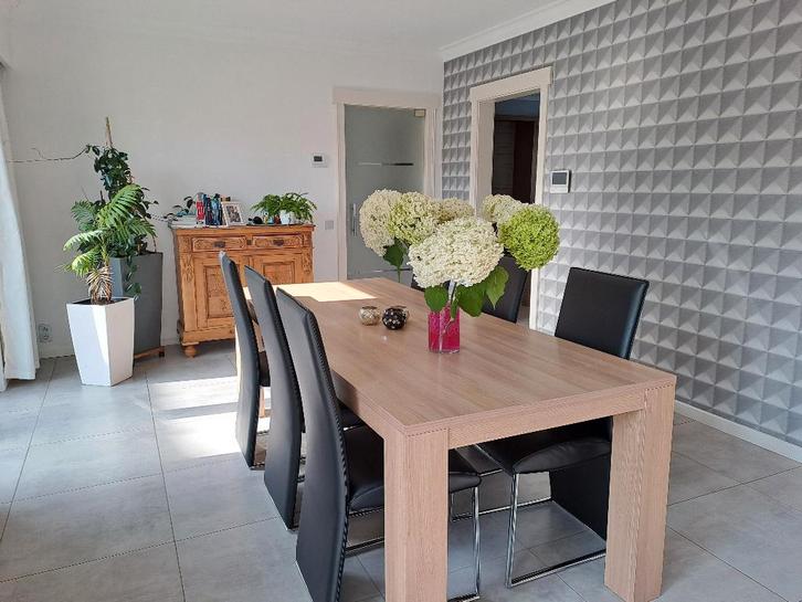 Stijlvolle moderne eetkamertafel met 8 lederen stoelen, Huis en Inrichting, Complete eetkamers, Zo goed als nieuw, 6 tot 8 stoelen