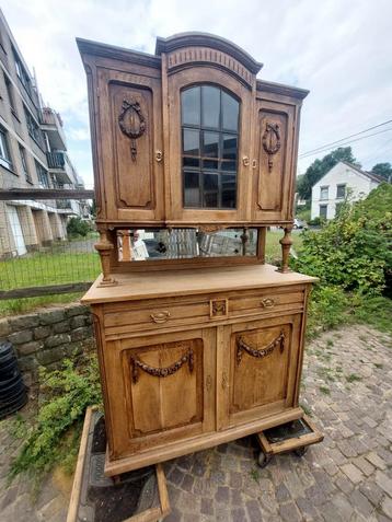 Prachtig oud dressoir, vintage dressoir. Gepekeld en geschuu beschikbaar voor biedingen
