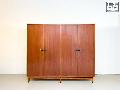 MDK - Kleerkast XL, Antiek en Kunst, Curiosa en Brocante, Ophalen