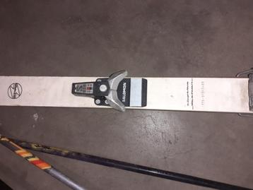 Skis  beschikbaar voor biedingen