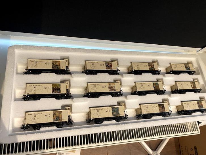 Marklin 94022 H0 Wagonset 12 goederenwagens Kunstkalender, Hobby en Vrije tijd, Modeltreinen | H0, Zo goed als nieuw, Wagon, Wisselstroom