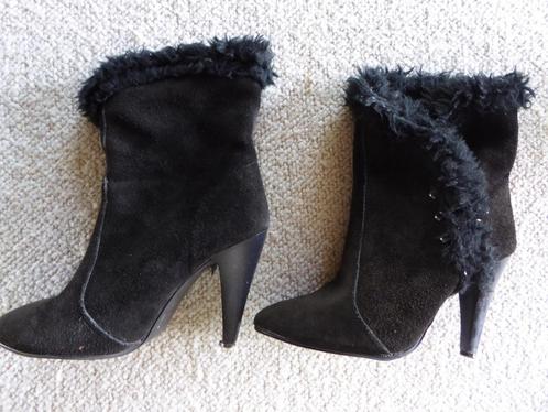Korte zwarte botjes m 38, Kleding | Dames, Schoenen, Gedragen, Ophalen of Verzenden