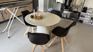Eettafel 100 cm betonlook in perfecte staat (wit) beschikbaar voor biedingen
