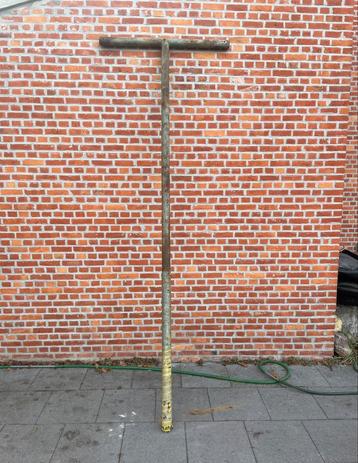 Ijzeren paal voor wasdraad beschikbaar voor biedingen
