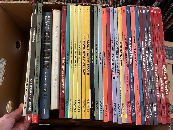 BD collection NEUF 9 caisses à vendre, Livres, BD, Neuf, Plusieurs BD, Enlèvement