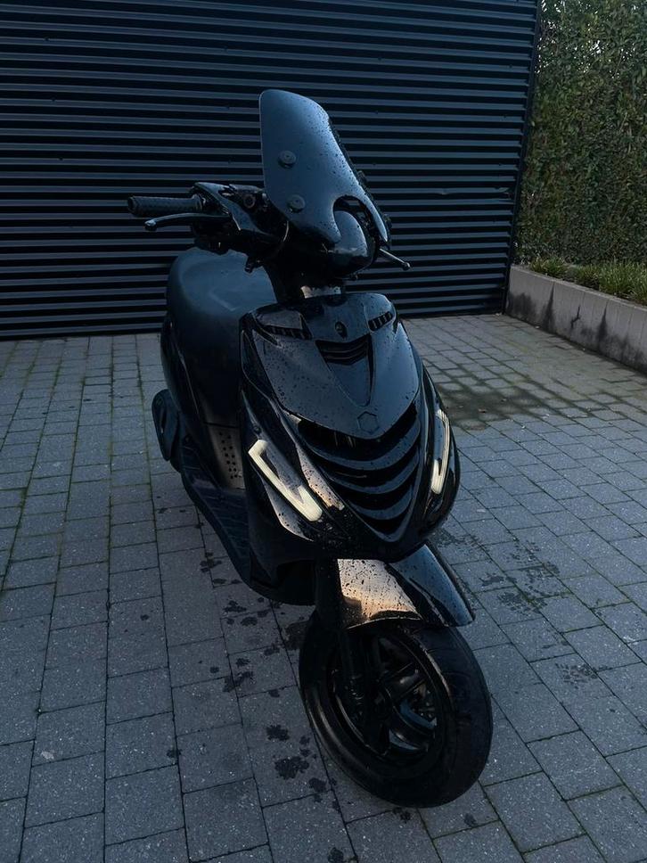 Piaggio zip 4t 80cc, Fietsen en Brommers, Scooters | Piaggio, Zo goed als nieuw, Zip, Ophalen of Verzenden