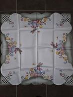 Vierkant paas tafelkleed, Enlèvement