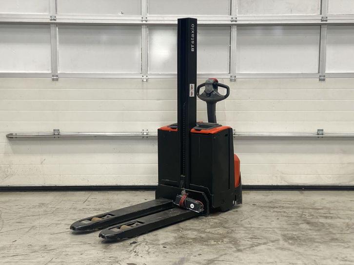 TOYOTA SWE080L, Zakelijke goederen, Machines en Bouw | Heftrucks en Intern transport, Stapelaar, Elektrisch, tot 1000 kg