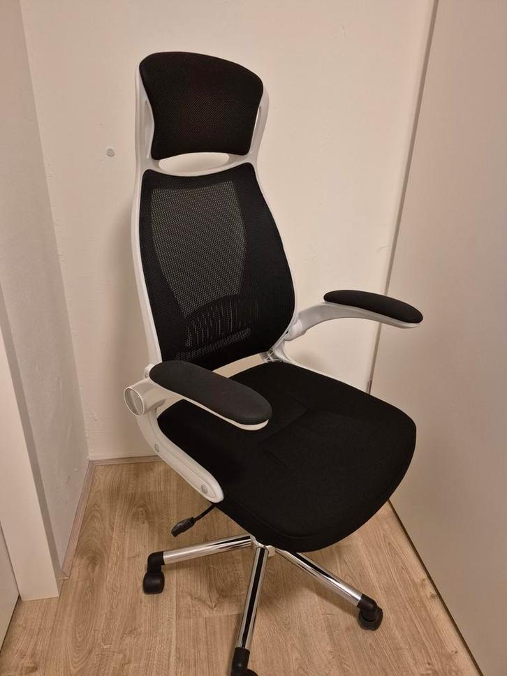 Game/Bureaustoel, Huis en Inrichting, Bureaustoelen, Zo goed als nieuw, Bureaustoel, Wit, Ergonomisch, Gaming bureaustoel, Ophalen