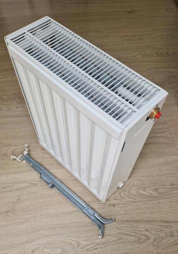 Imperial TYPE33 radiator (1261w) +hulpstukken. h=50, l=40, p