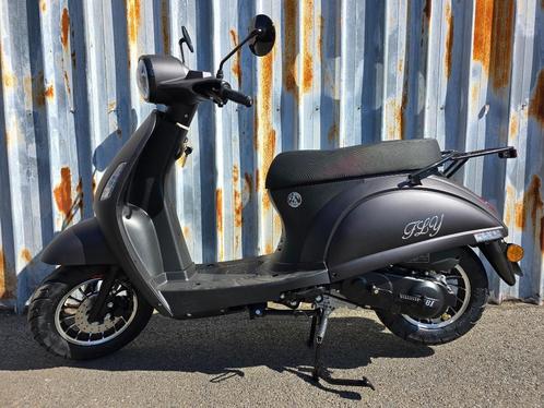 retro scooter fly--A of B klasse!! | Back to school actie, Fietsen en Brommers, Scooters | Piaggio, Nieuw, Fly, Benzine, Ophalen of Verzenden