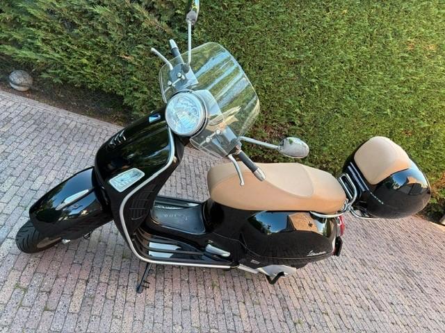 Vespa 125 GTS, Fietsen en Brommers, Scooters | Vespa, Zo goed als nieuw, Overige modellen, Benzine, Ophalen
