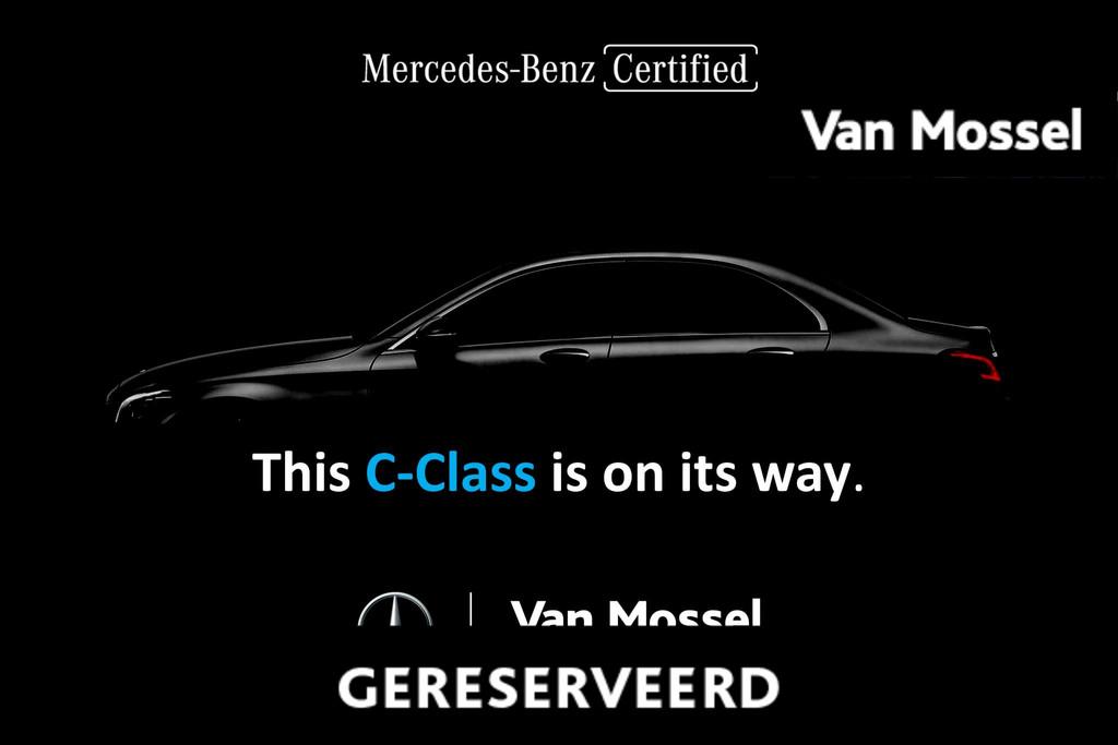 Mercedes-Benz C 300 e AMG Line + CARPLAY + LED + CAMERA + NI, Auto's, Automaat, 4 deurs, Zwart, 4 cilinders