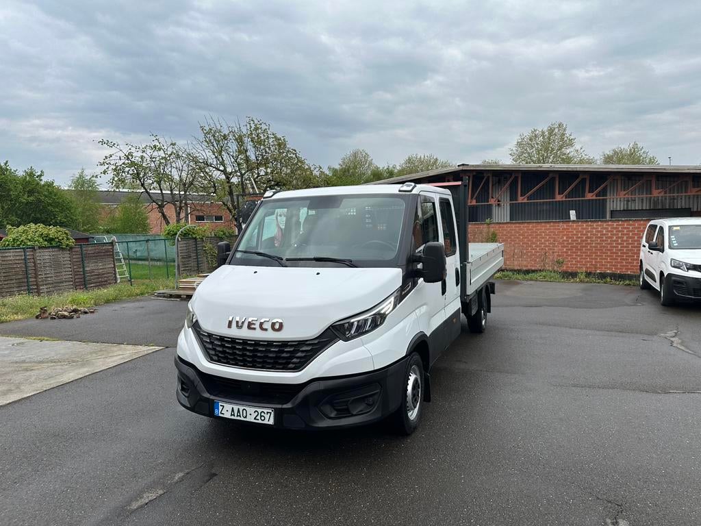 Iveco daily 2.3 d automaat openlaadbak dubbele cabine, Auto's, Bestelwagens en Lichte vracht, Automaat, 4 deurs, Euro 6, Iveco