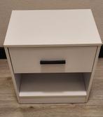 Table chevet, Maison & Meubles, Chambre à coucher | Tables de chevet, Enlèvement