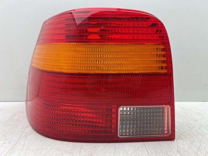 Achterlicht links van een Volkswagen Golf, Gebruikt, -, Volkswagen, -