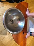 Lave main rond, Enlèvement, Utilisé