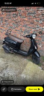 Senzo riva luxx brommer, Fietsen en Brommers, Snorfietsen en Snorscooters, Ophalen, Zo goed als nieuw