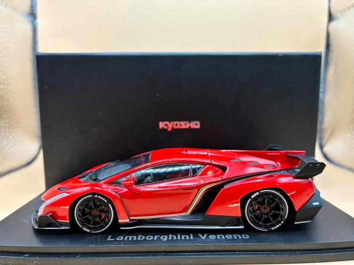 Lamborghini Veneno V12 Coupé (Type L539) 2013 - Kyosho, Hobby en Vrije tijd, Modelauto's | 1:43, Nieuw, Auto, Kyosho, Verzenden