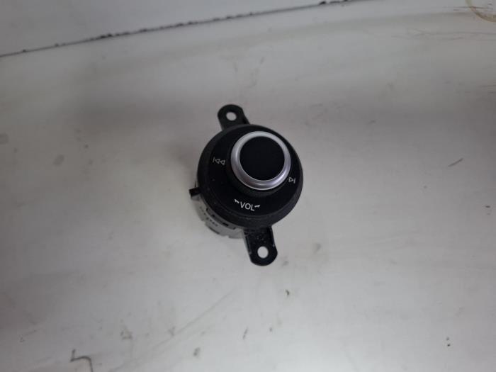 Panneau commande radio d'un Alfa Romeo Stelvio, -, 3 mois de garantie, Utilisé, Alfa Romeo