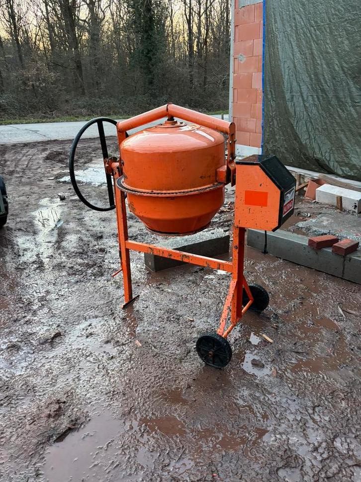 Bétonnière 160L à Louer 15€/jours, Bricolage & Construction, Bétonnières, Comme neuf, Enlèvement ou Envoi