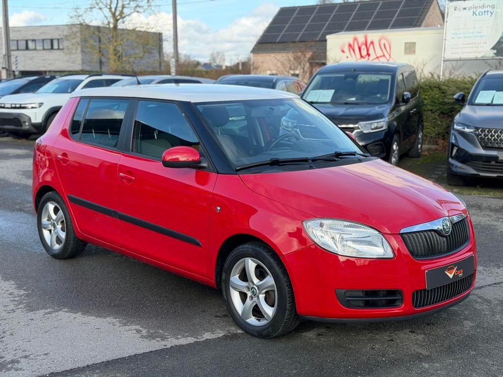 Skoda fabia benzine PERFECTE STAAT + keuring vvk, Euro 5, Bedrijf, Radio, Fabia