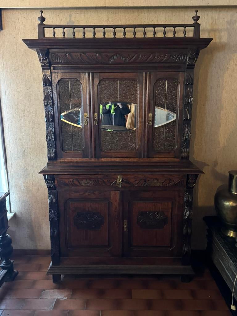 Antieke kast, Ophalen