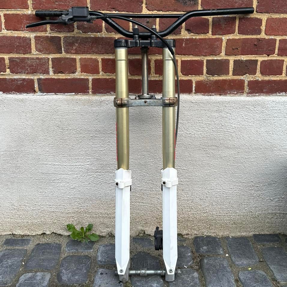 Fourche avant Showa USD, Vélos & Vélomoteurs, Pièces de cyclomoteur | Général, Enlèvement ou Envoi
