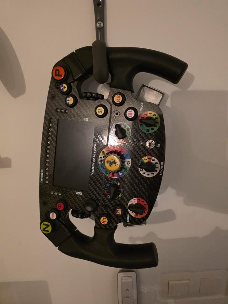 Thrustmaster tgt 2 + loadcell t-lcm pedelan + ferrari sf1000, Games en Spelcomputers, Spelcomputers | Xbox | Accessoires, Ophalen