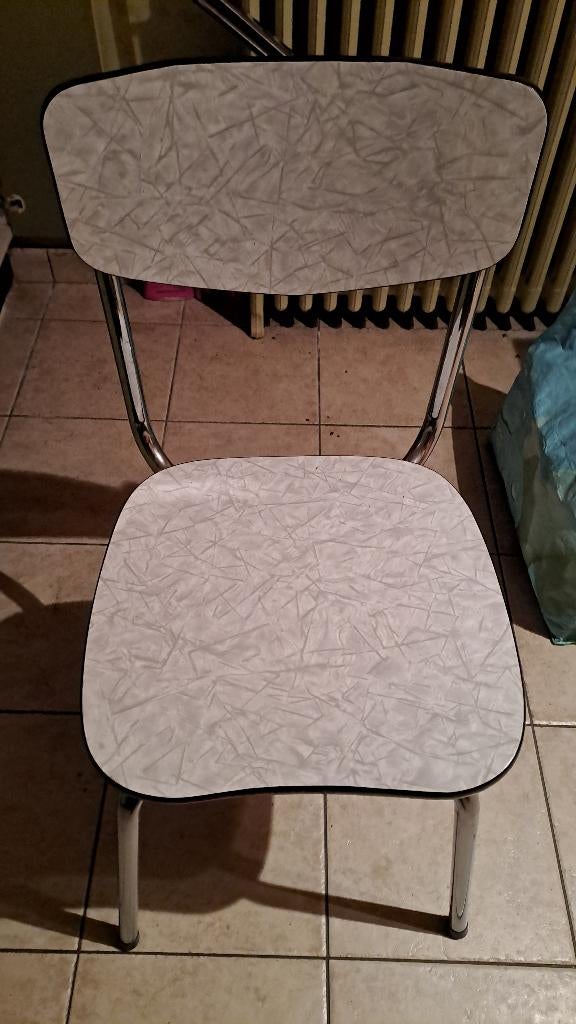 Keukenstoel, Ophalen