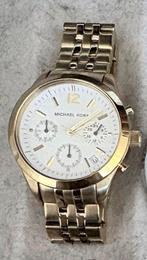 Michael Kors Horloge, Enlèvement