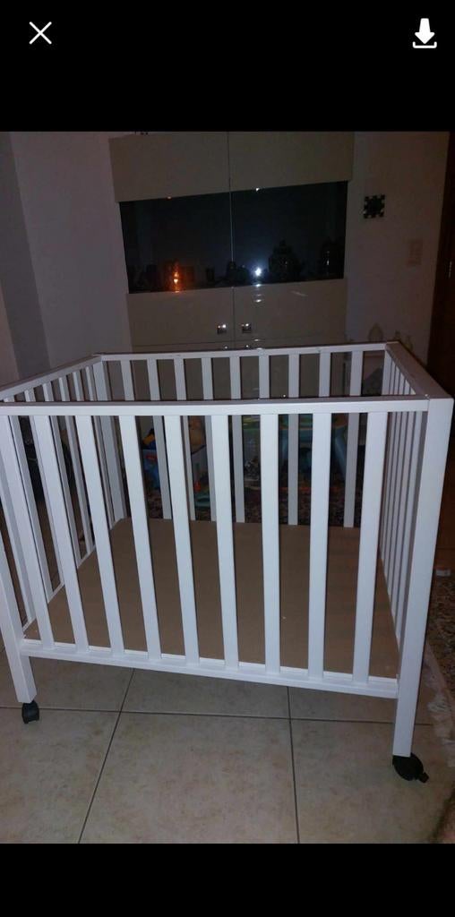 Lit parc bébé blanc matt pericles très bon état a saisir ↙️, Enfants & Bébés, Parcs, Comme neuf, Rectangulaire, Roulettes