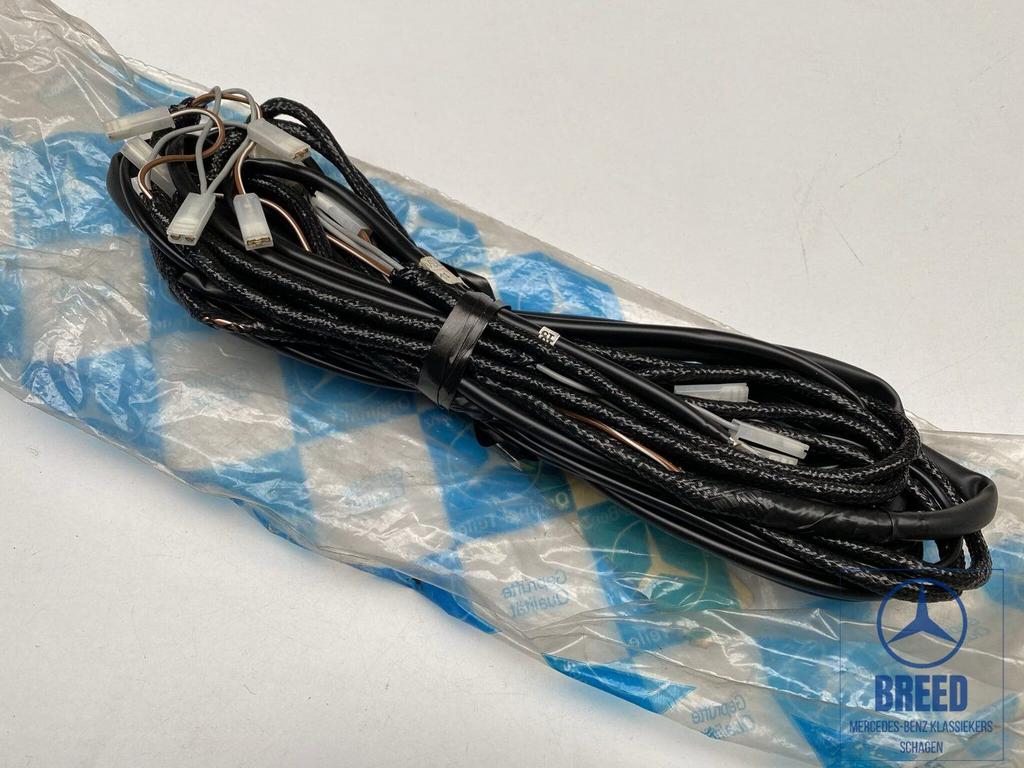 NOS kabelboom uitstapverlichting voor Mercedes-Benz W126, Autos : Pièces & Accessoires, Neuf, -, -, Enlèvement ou Envoi