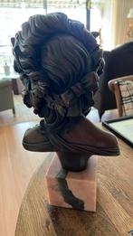 Meisje buste, Enlèvement