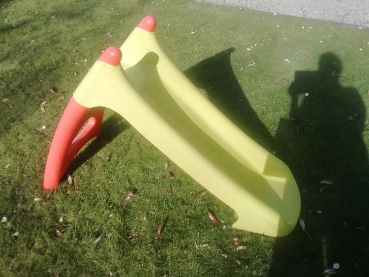 Petit toboggan SMOBY, Enfants & Bébés, Jouets | Extérieur | Aires de jeux, Comme neuf, Toboggan, Enlèvement