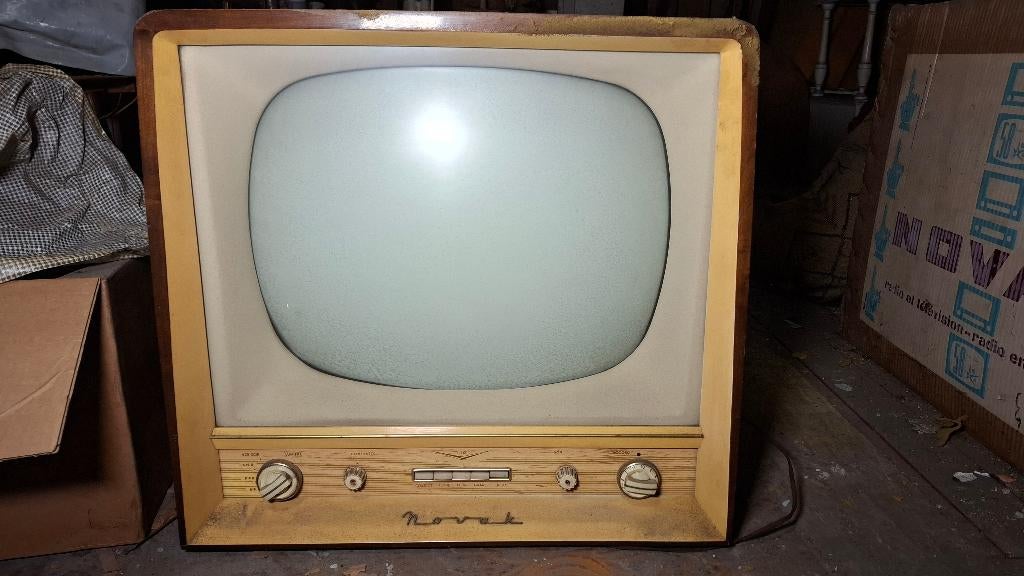 TV NOVAK, Antiek en Kunst, Ophalen