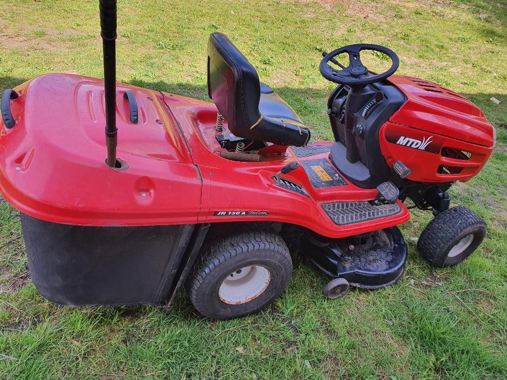 MTD  zitmaaier tractor 15 pk , dubbele messen , achteruitwor, Tuin en Terras, Ophalen, Mtd, Benzine-grasmaaier, 50 cm of meer