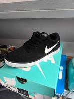 Nike SB check solar taille 41 neuf authentique, Enlèvement, Neuf, Baskets