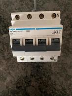 Hager 3-fasige stroomonderbreker + neutraal, Ophalen, Zo goed als nieuw