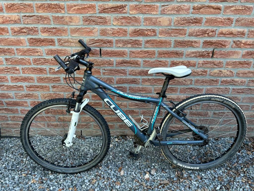 VTT Cube femme, 26 pouces taille M., Vélos & Vélomoteurs, Vélos | VTT & Mountainbikes, Autres marques, Frein sur jante, 45 à 49 cm