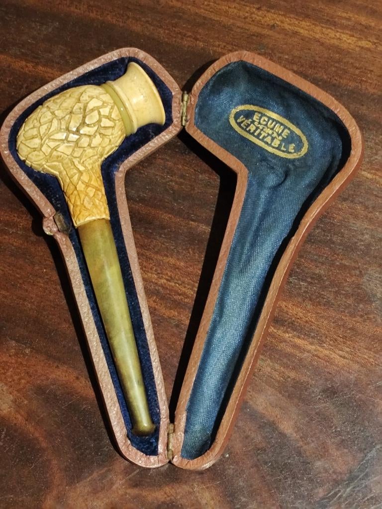 Pipe ancienne en Écume de Mer Véritable sculptée & Ambre, Enlèvement ou Envoi