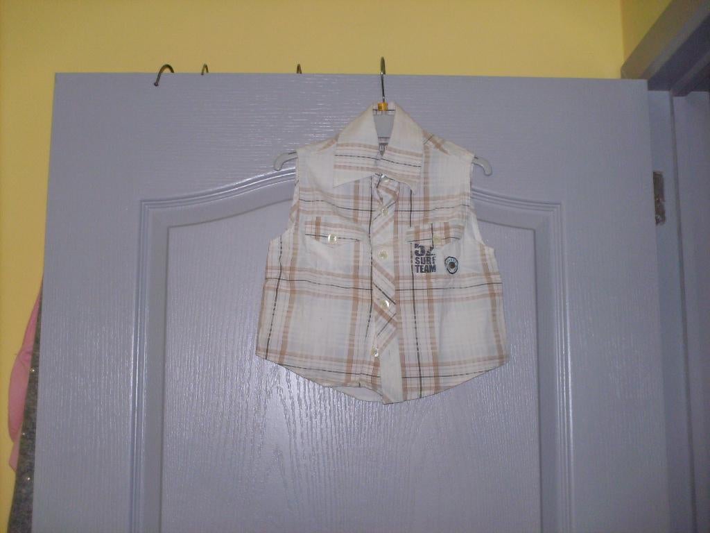 a vendre chemise enfant, Kinderen en Baby's, Kinderkleding | Maat 92, Gebruikt, Ophalen of Verzenden, Jongen, Shirt of Longsleeve