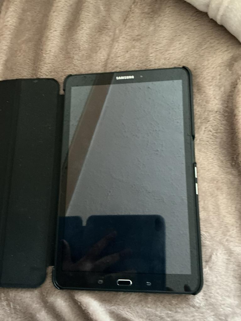 Galaxy tab A6 avec pochette, Computers en Software, 10 inch, Gebruikt, 32 GB, Ophalen of Verzenden