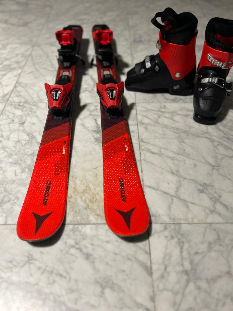 Kinder ski’s + skibotten, Ophalen, Zo goed als nieuw, Atomic, Minder dan 100 cm