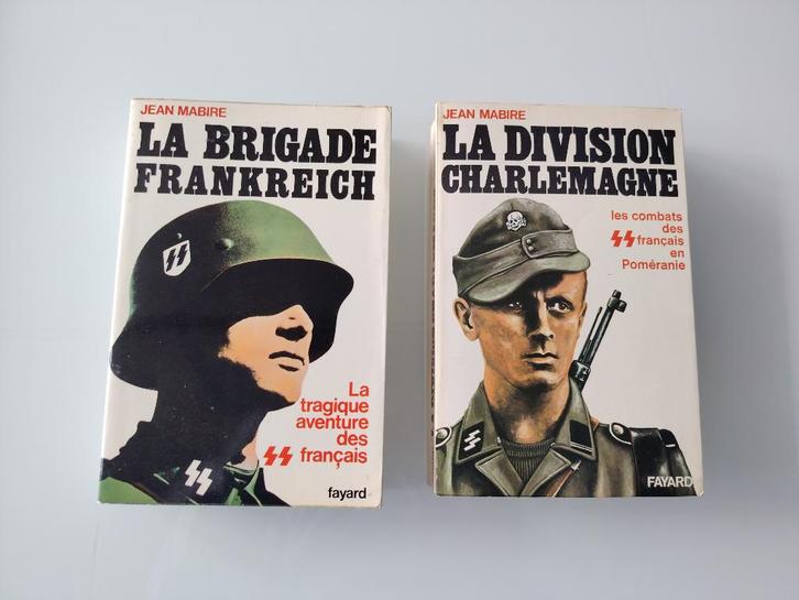 LA BRIGADE FRANKREICH - LA DIVISION CHARLEMAGNE, Boeken, Oorlog en Militair, Gelezen, Landmacht, Tweede Wereldoorlog, Ophalen of Verzenden